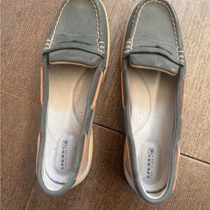 Sperry Women's Dark Gray and Tan Moccasins
